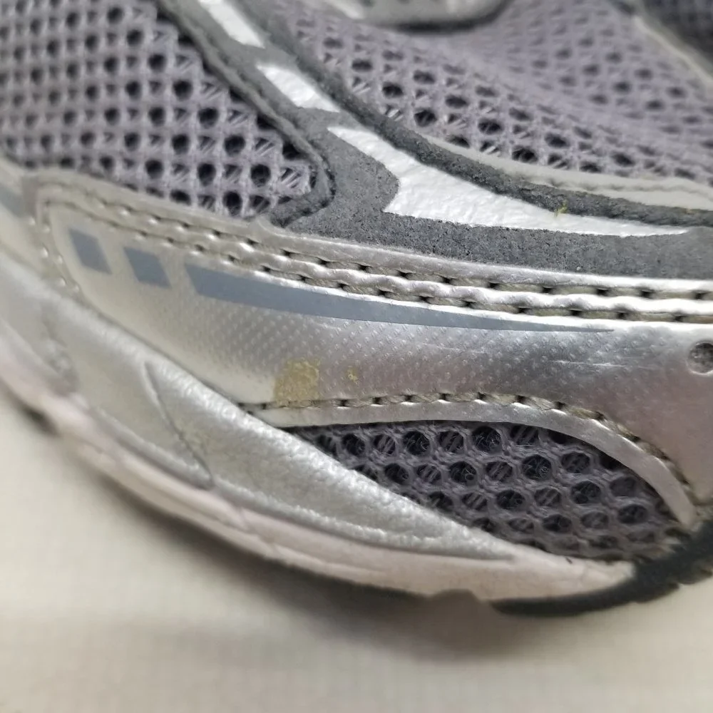 Brooks 10.5 Athletic Running Shoes DNA Addiction MOGO Track Cross Country Gray B